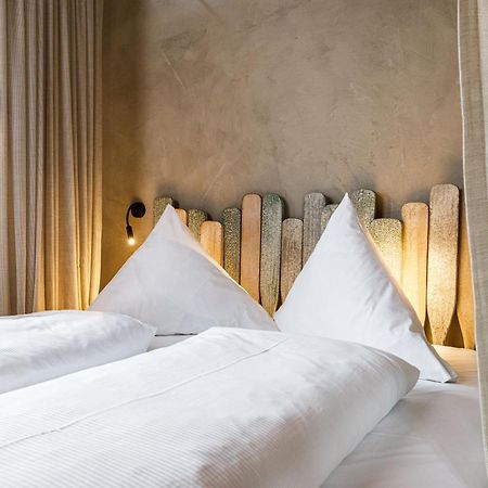 אאולנדורף Hotel Arthus מראה חיצוני תמונה